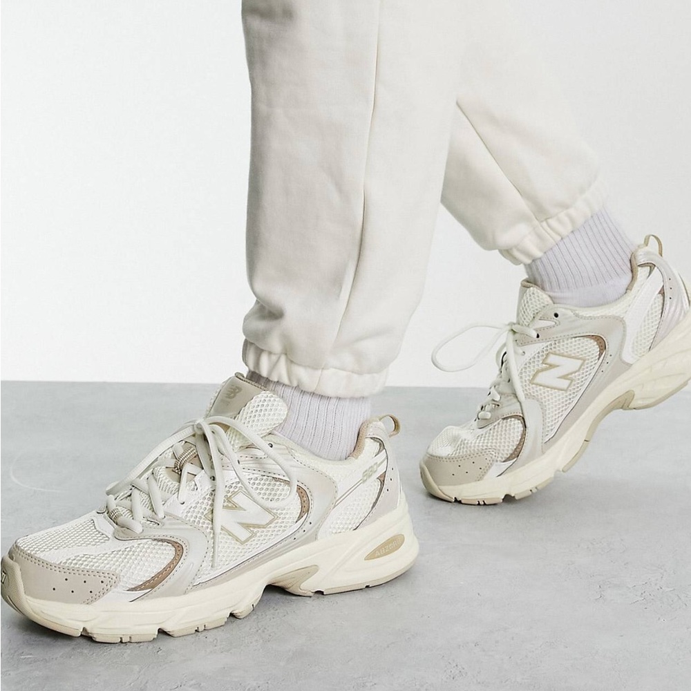 New Balance 530 Beige Angora